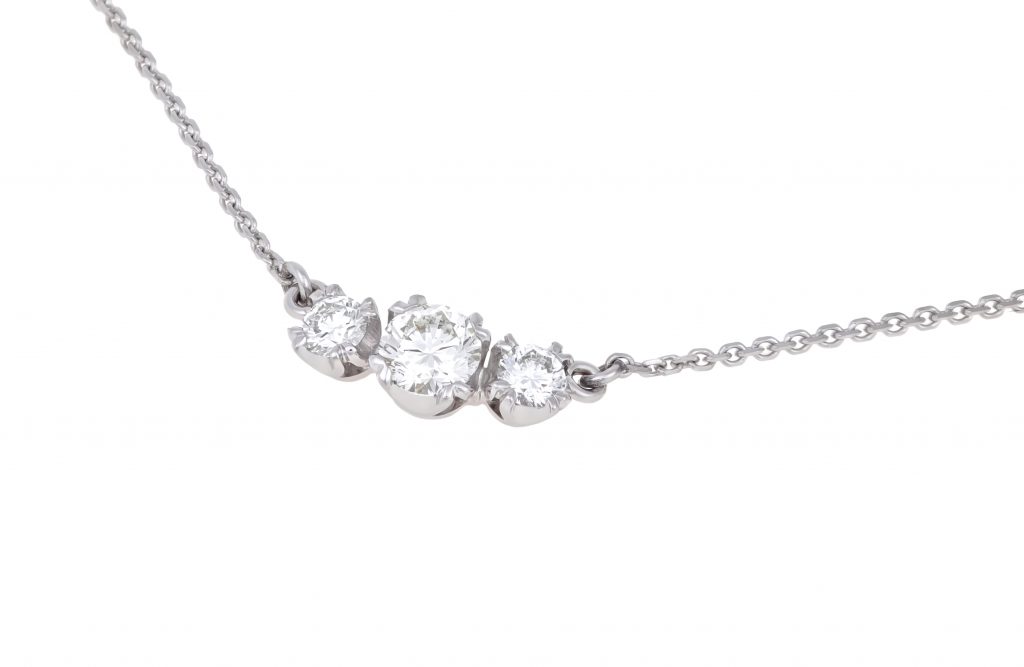 Náhrdelník z bílého zlata s diamanty Náhrdelník z bílého zlata s diamanty